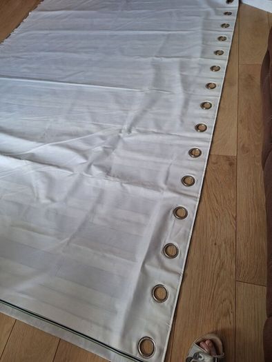 Bedroom curtans
