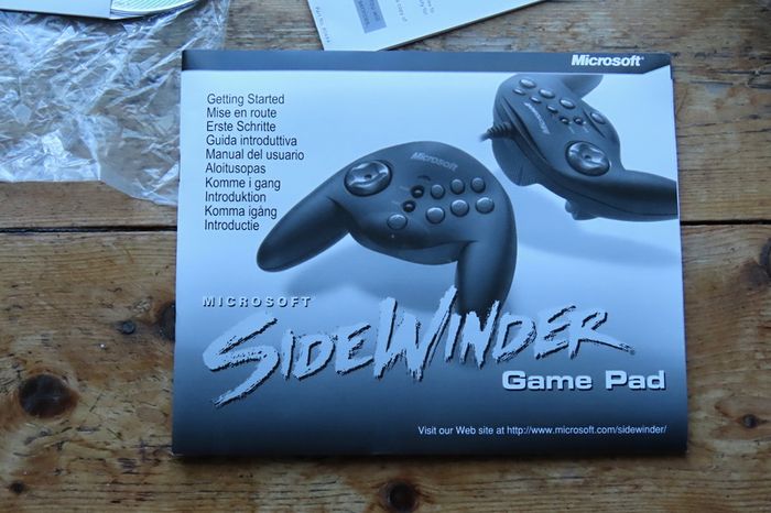 Retro vintage PC Microsoft Microsoft SideWinder game pad controller
