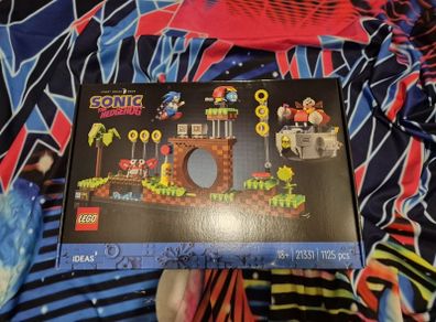 LEGO Ideas: Sonic the Hedgehog  Green Hill Zone (21331) New + Sealed!