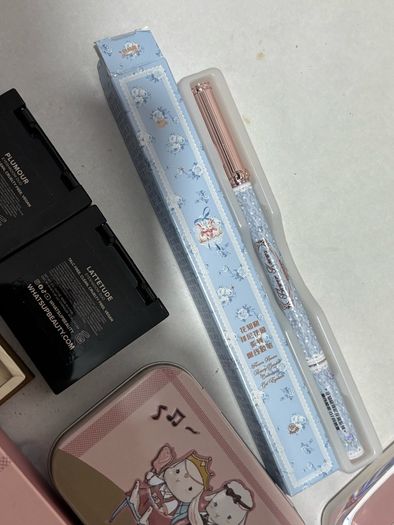 Mixed viral Korean makeup including flower knows