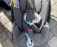 Cybex - 2 no. Car Seats & Base to suit