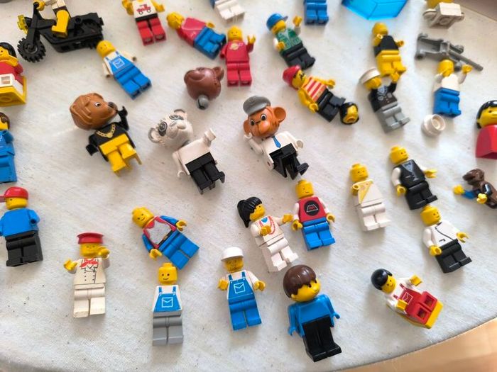 Vintage 80s Lego Bundle