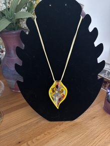 Pendant/String