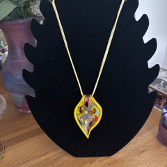 Pendant/String