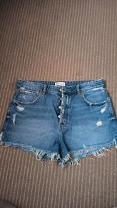 Zara Women short, size EU 42