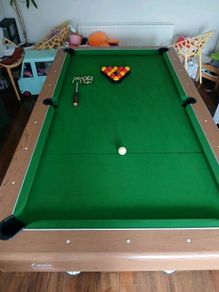 Pool table