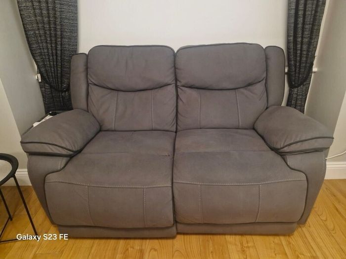 Electric reclining sofas