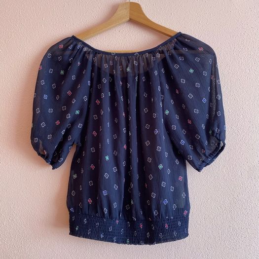 Hollister Cropped Blouse Size XS LIKE NEW