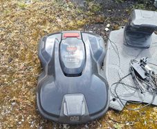 Husqvarna robotic mower 415x