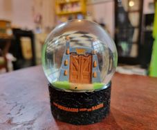 Jurassic Park gates snowglobe