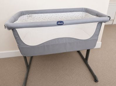 Chicco Next2Me Bedside Crib