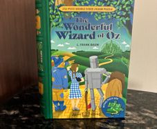 The Wonderful Wizard of Oz 252-Piece Double-Sided Jigsaw in a book-box