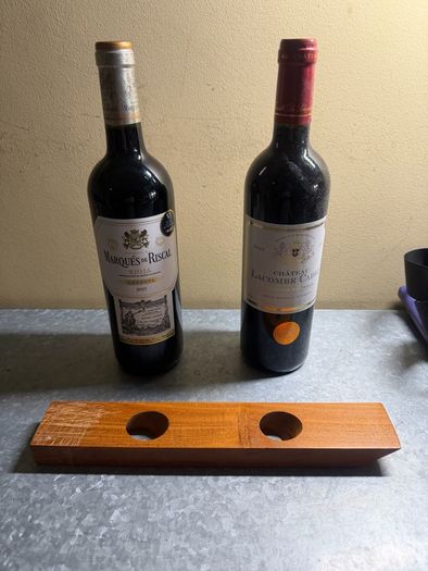 Wine Holder / Wine Pourer