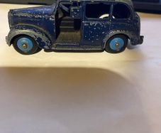Dinky Toys no.40h,  FX3 Taxi Early 1950s