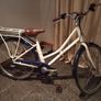 17" Pendleton somerby 8 speed electric ladies bike Image 5