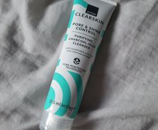 AVON Clearskin Pore & Shine Control Purifying Charcoal Jelly Cleanser 100ml