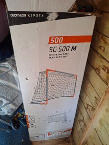 Decathlon goal 1.8 m x 1.2 m...great condition