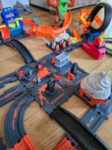 Hot wheels city