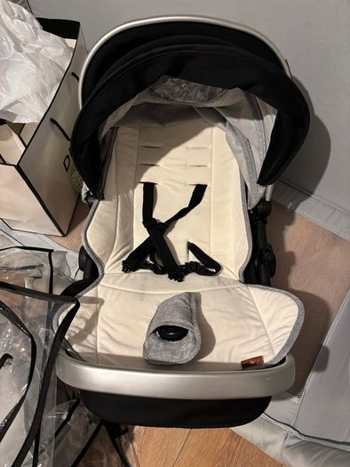 Cruz stroller and seat unit with its cover