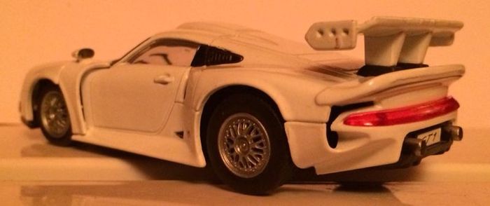 DeAgostini Porsche 911 GT1 1/43