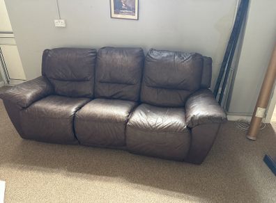 3 seater leather reclining couch