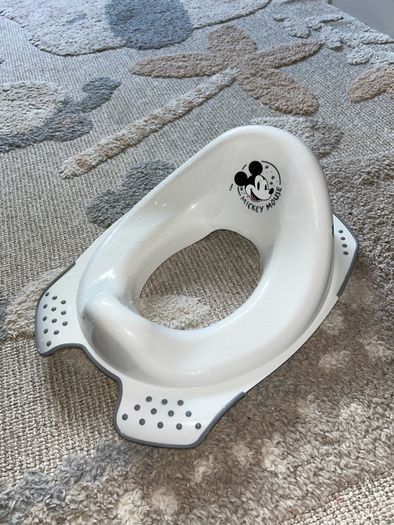 baby Bjorn toilet chair