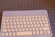 Slim Wireless Bluetooth Keyboard Type c tablets/ipad/phones