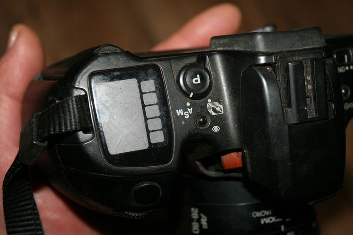 Minolta Dynax 500si Super 35mm SLR Camera + 28-80mm AF Lens (parts/repair)