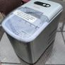 Caterlite Countertop Manual Fill Ice Machine Image 3