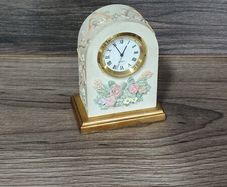 Miniature desk mantle clock quartz untested parts or repair