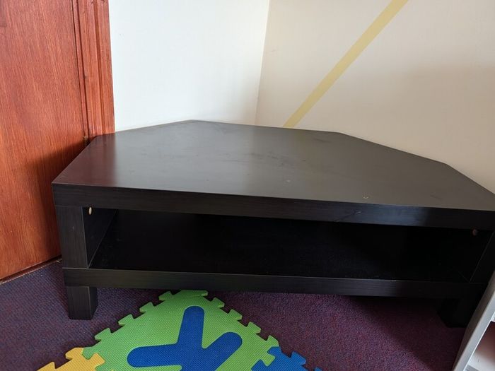 corner TV unit