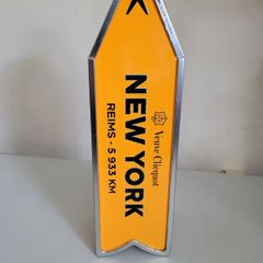 Veuve clicquot case