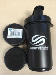Smartshake gym vitamins sharker protein black