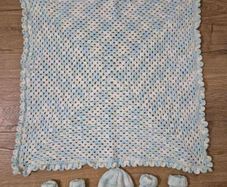 Handmade Baby's Woolen Blanket, Shoes, and Hat Knitted for Baby