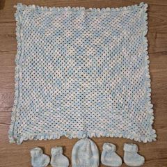 Handmade Baby's Woolen Blanket, Shoes, and Hat Knitted for Baby