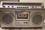 From 1980  SONY CFS-47L, Rare Vintage Radio Cassete Recorder, working well.
