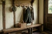 Very nice hand carved hat and coat rack