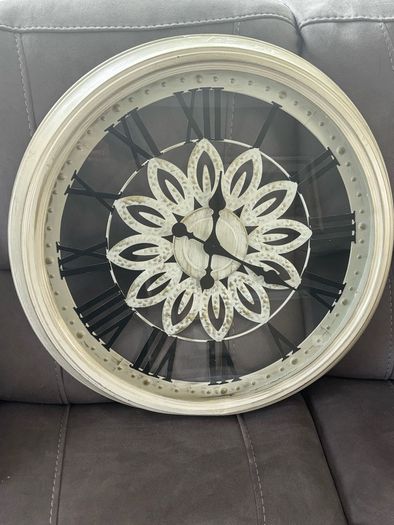 Large wall clock
