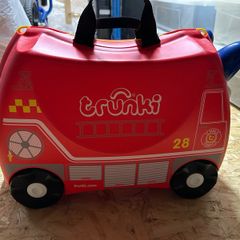 Trunki Suitcase Fire Engine NEW