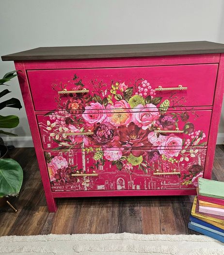 Chest of drawers