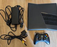 XBOX 360 S console