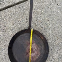 Paella pan