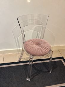 1 x Stein transparent acrylic chair