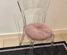 1 x Stein transparent acrylic chair