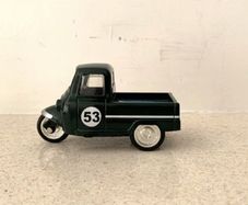 Model Car 3 Wheeler