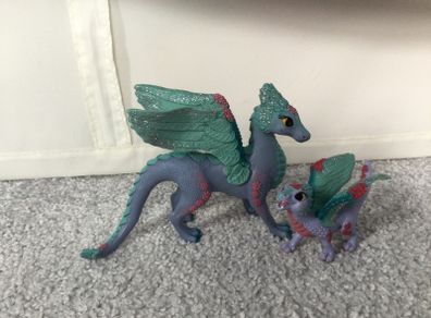 Shleich mother dragon and baby dragon