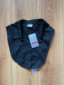 Laura Torelli black detachable shirt collar