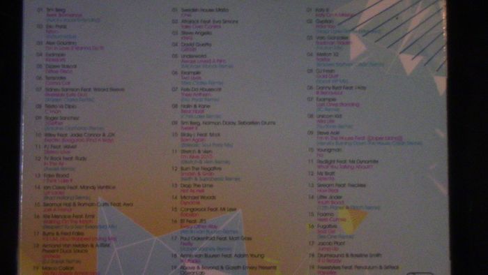 The Annual 2011 - 3 x CDs ( Dizzee Rascal, Swedish House Mafia, Underworld, etc.)