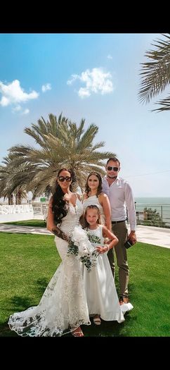 WEDDING dress ,shoes and veil,decorations,flower bouquet