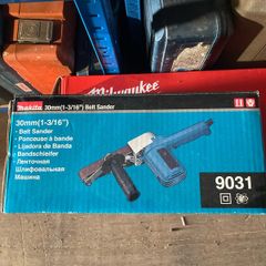 Makita 30mm Belt sander